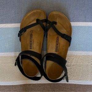 BRAND NEW – Birkenstock Yara Black Sandals - Size 9